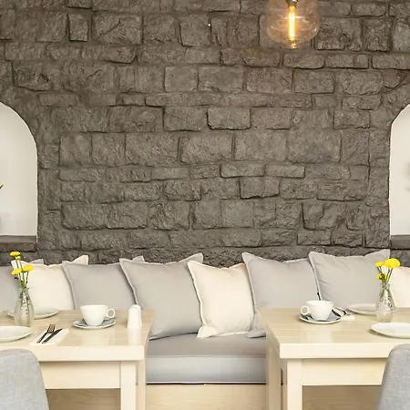 Hotell Agali Firostefani