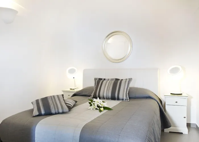 ホテル アガリ ハウジズ フィロステファニ