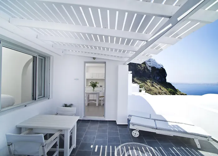 アガリ ハウジズ フィロステファニ